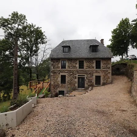 Holiday home Pour Famille Saint-Clement (Cantal)
